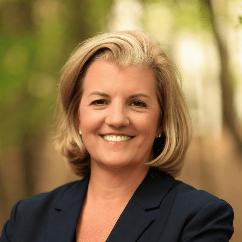 Headshot of Laurie Farmer