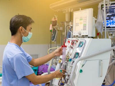 dialysis staffing